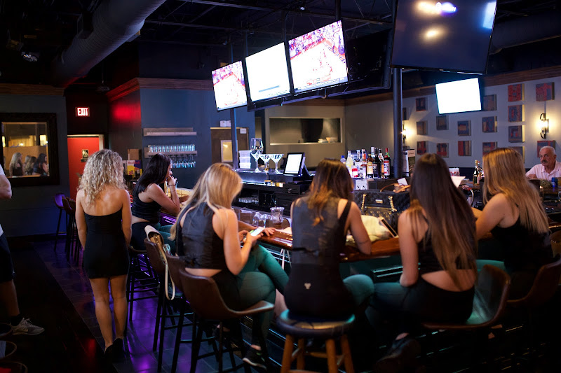 FL's Bar & Lounge