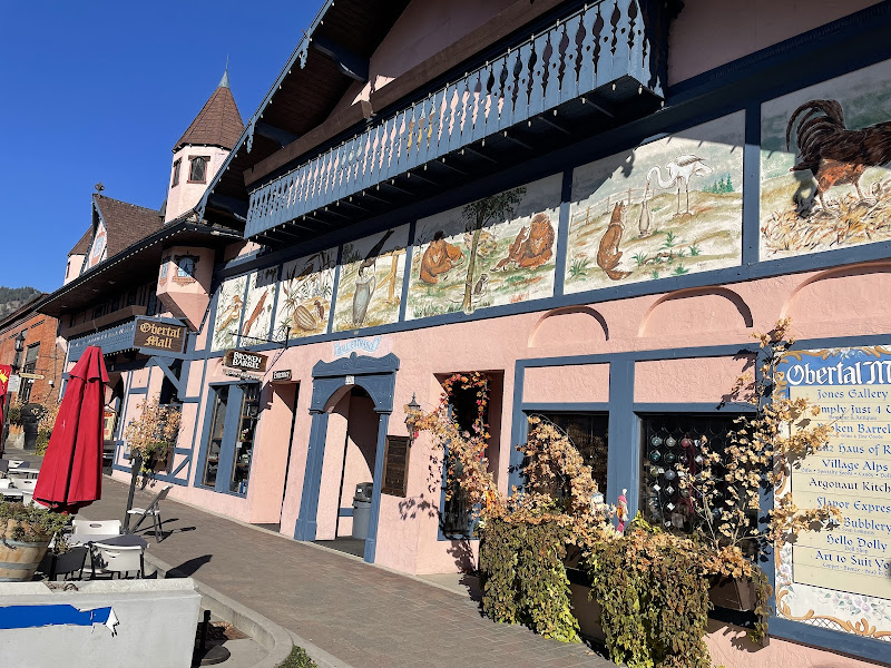 Obertal Mall - Gift shop in Leavenworth
