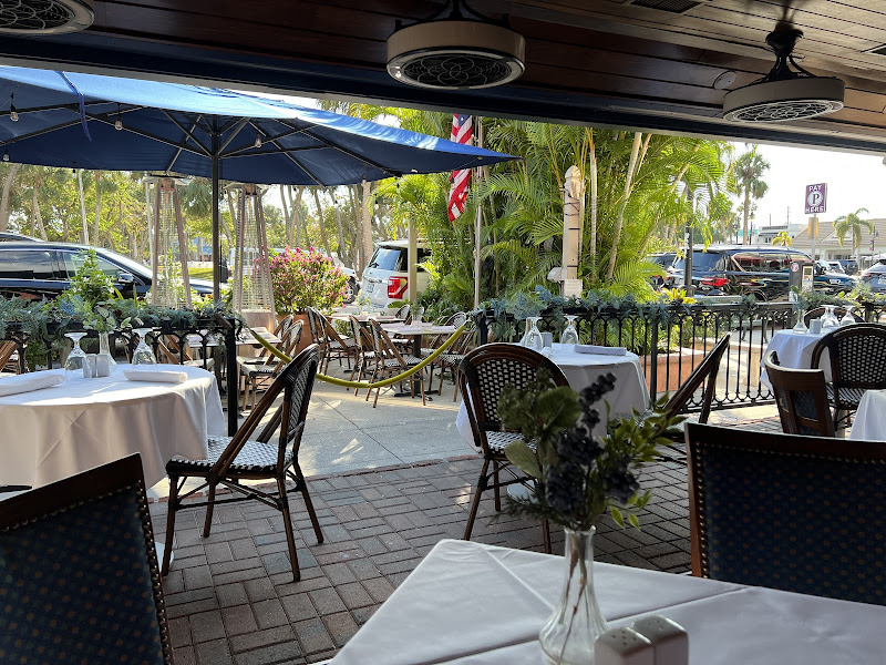 Café on St. Armands