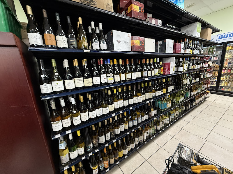 Beneva Liquor & Tobacco