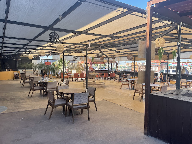 Restaurante Las Gaviotas - Rocky Point - Bar & grill in C. 3 Esq
