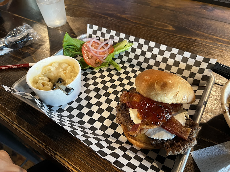 Lake Bums Grill & Buzz Bar