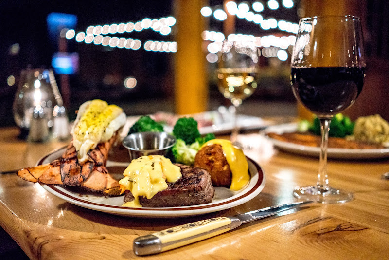 Ore House at the Pine Grove - Steamboat Springs - Steak house in Steamboat Springs