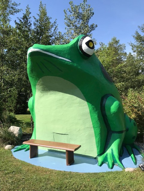 Fontana C. Frog - Tourist attraction in Fontana-On-Geneva Lake