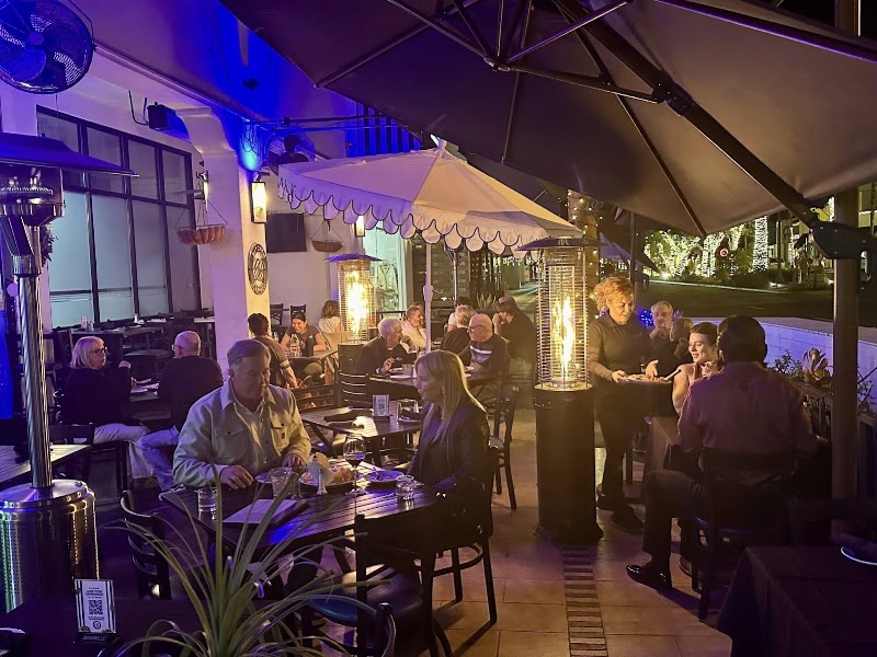 Kitchen 86 + Bar - Restaurant in Palm Desert