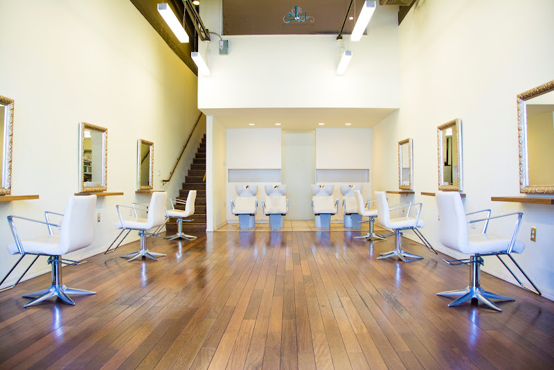 M-IRROR Salon - Hair salon in Honolulu
