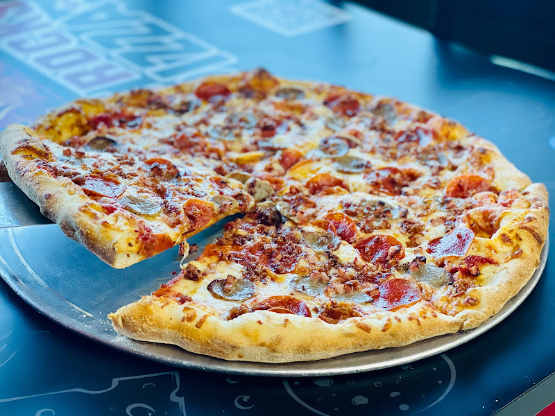 Hot Rocks Pizza (Town n Country)