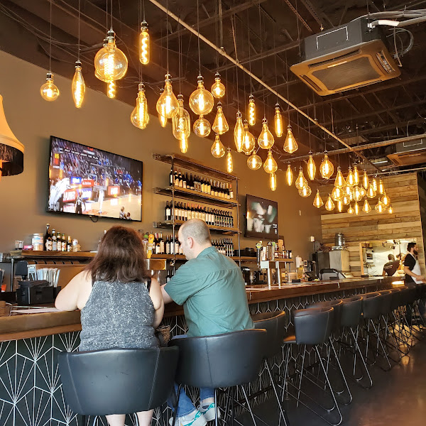 Hunt & Gather Raw Bar & Pub