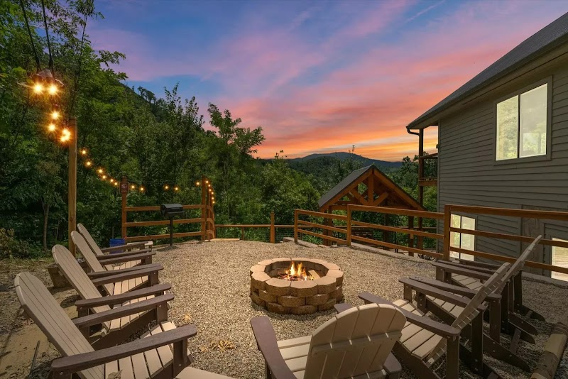 Auntie Belham's Cabin Rentals - Vacation home rental agency in Pigeon Forge