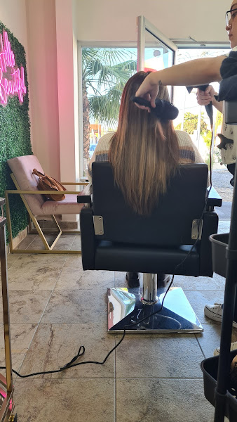 The Beauty Bar Cabo - Beauty salon in Calle Playa Buenos Aires esq