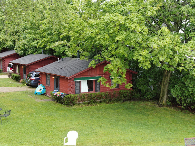 Chippewa Resort - Resort hotel in Williams Bay